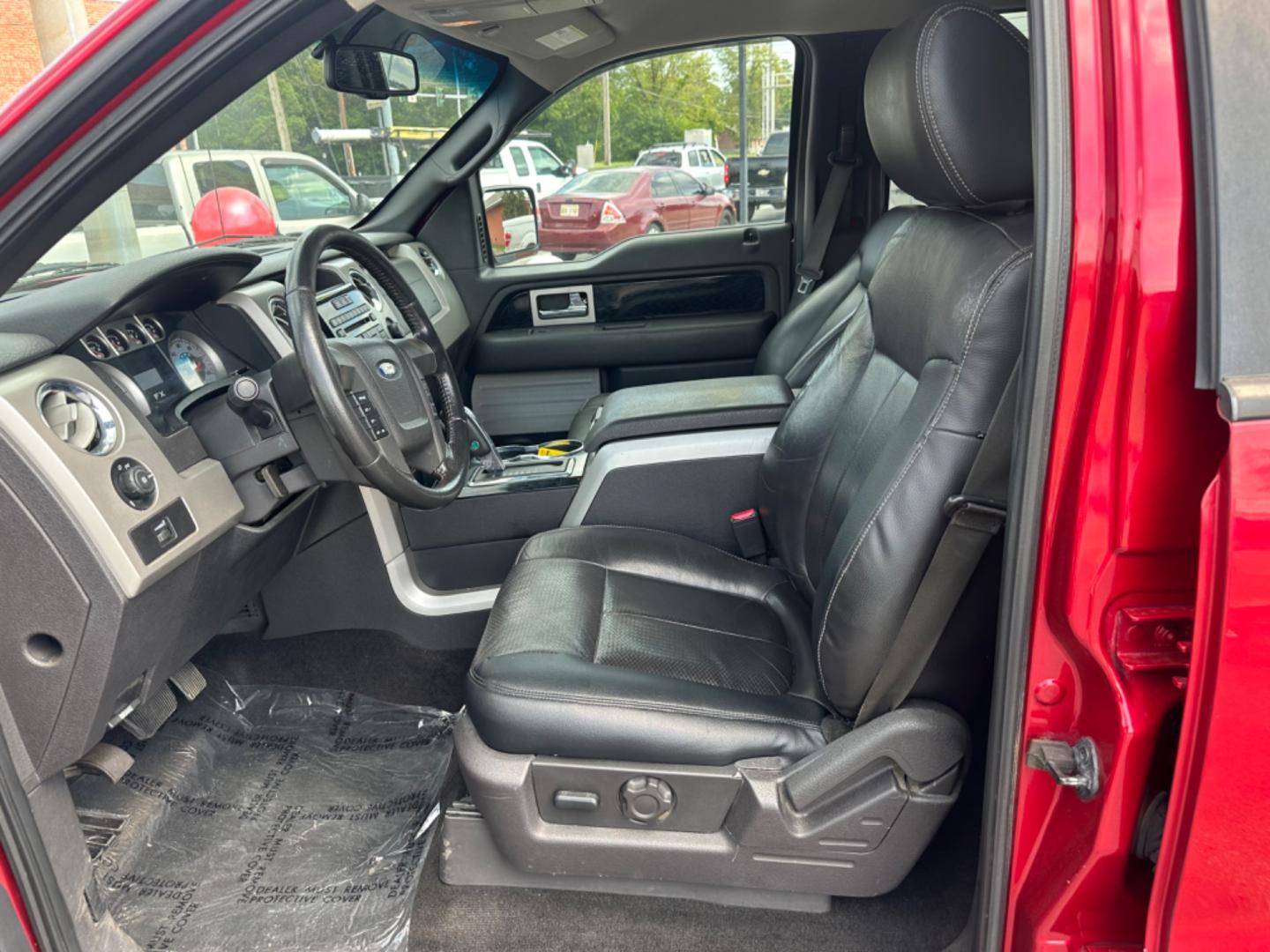 2010 Ford F-150 Lariat SuperCrew 5.5-ft. Bed 2WD (1FTEW1C89AK) with an 4.6L V8 SOHC 24V engine, 4-Speed Automatic transmission, located at 419 N 18th St., Monroe, LA, 71201, (318) 410-9250, 32.514370, -92.105133 - Photo#1