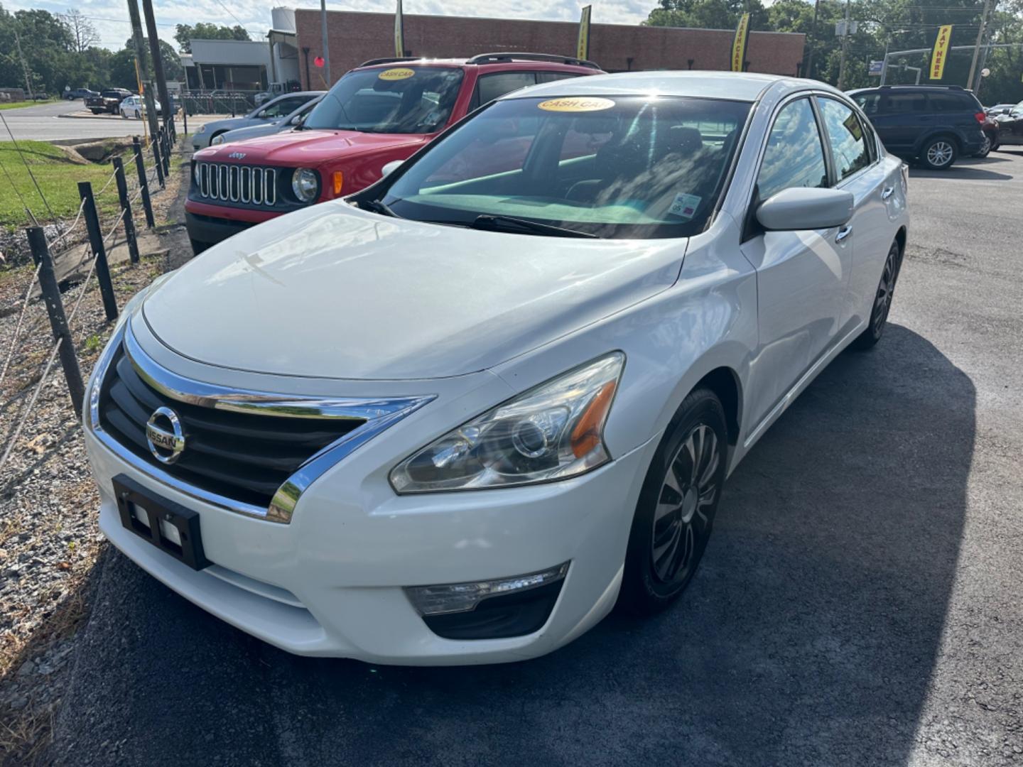 2015 Nissan Altima (1N4AL3AP7FC) , located at 419 N 18th St., Monroe, LA, 71201, (318) 410-9250, 32.514370, -92.105133 - Photo#0