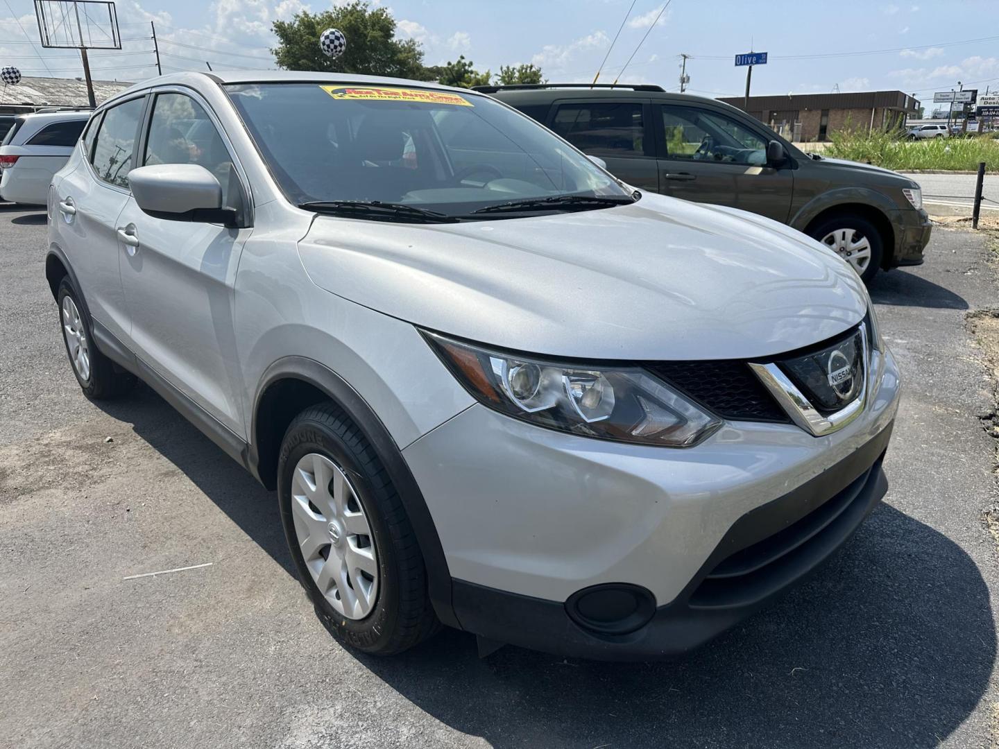 2019 Nissan Rogue Sport SL AWD (JN1BJ1CRXKW) with an 2.0L L4 DOHC 16V engine, CVT transmission, located at 419 N 18th St., Monroe, LA, 71201, (318) 410-9250, 32.514370, -92.105133 - Photo#0