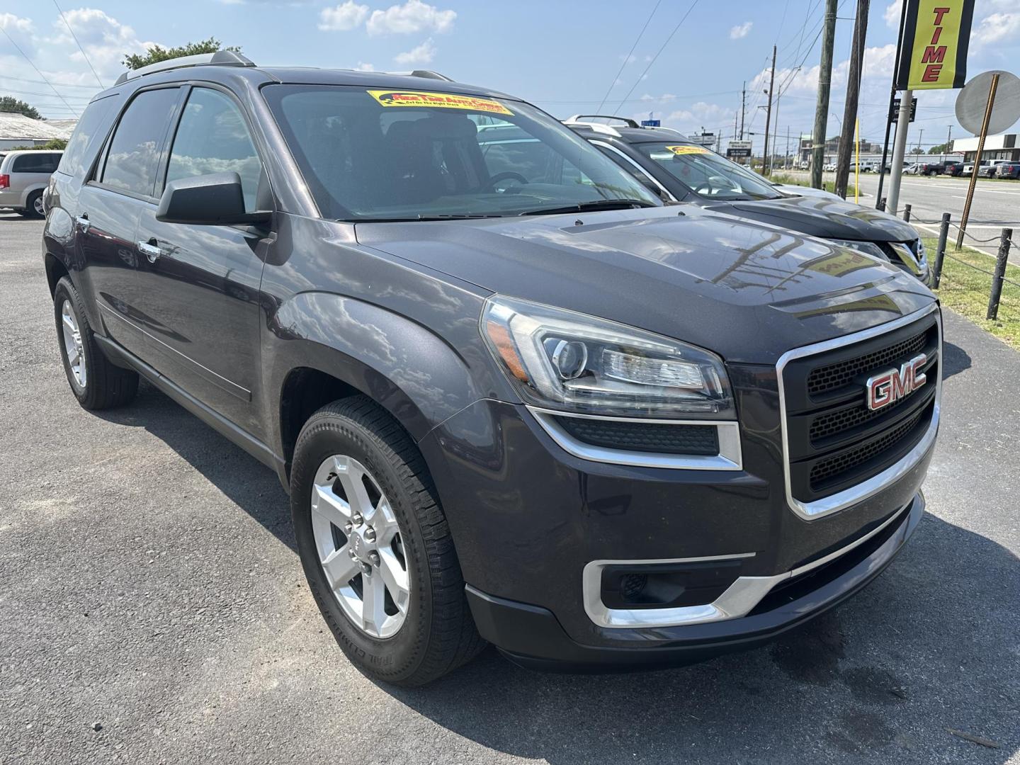 2016 GMC Acadia SLE-1 FWD (1GKKRNED5GJ) with an 3.6L V6 DOHC 24V engine, 6A transmission, located at 419 N 18th St., Monroe, LA, 71201, (318) 410-9250, 32.514370, -92.105133 - Photo#0