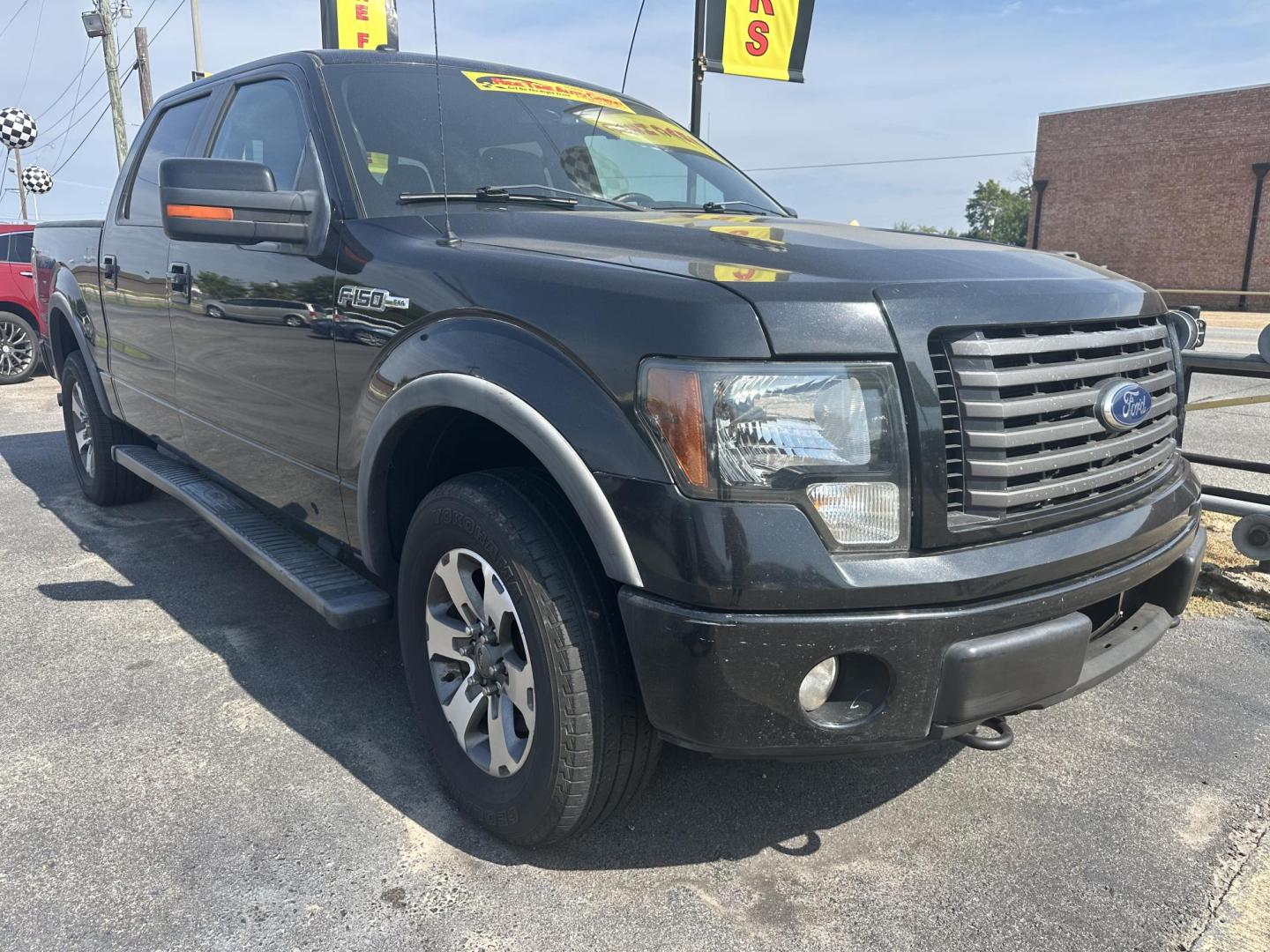 2012 Ford F-150 XL SuperCrew 5.5-ft. Bed 4WD (1FTFW1EF3CF) with an 5.0L V8 engine, 6-Speed Automatic transmission, located at 419 N 18th St., Monroe, LA, 71201, (318) 410-9250, 32.514370, -92.105133 - Photo#0