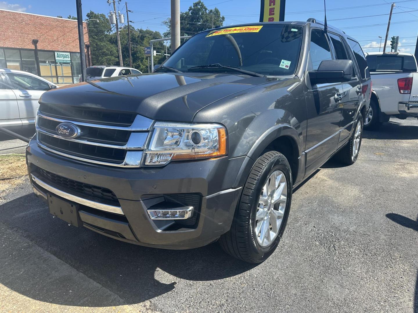 2016 Ford Expedition Limited 2WD (1FMJU1KT2GE) with an 3.5L V6 DOHC 24V FFV engine, 6A transmission, located at 419 N 18th St., Monroe, LA, 71201, (318) 410-9250, 32.514370, -92.105133 - Photo#0