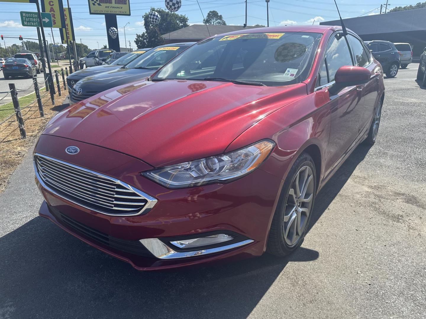 2017 Ford Fusion S (3FA6P0G75HR) with an 2.5L L4 DOHC 16V engine, 6A transmission, located at 419 N 18th St., Monroe, LA, 71201, (318) 410-9250, 32.514370, -92.105133 - Photo#0