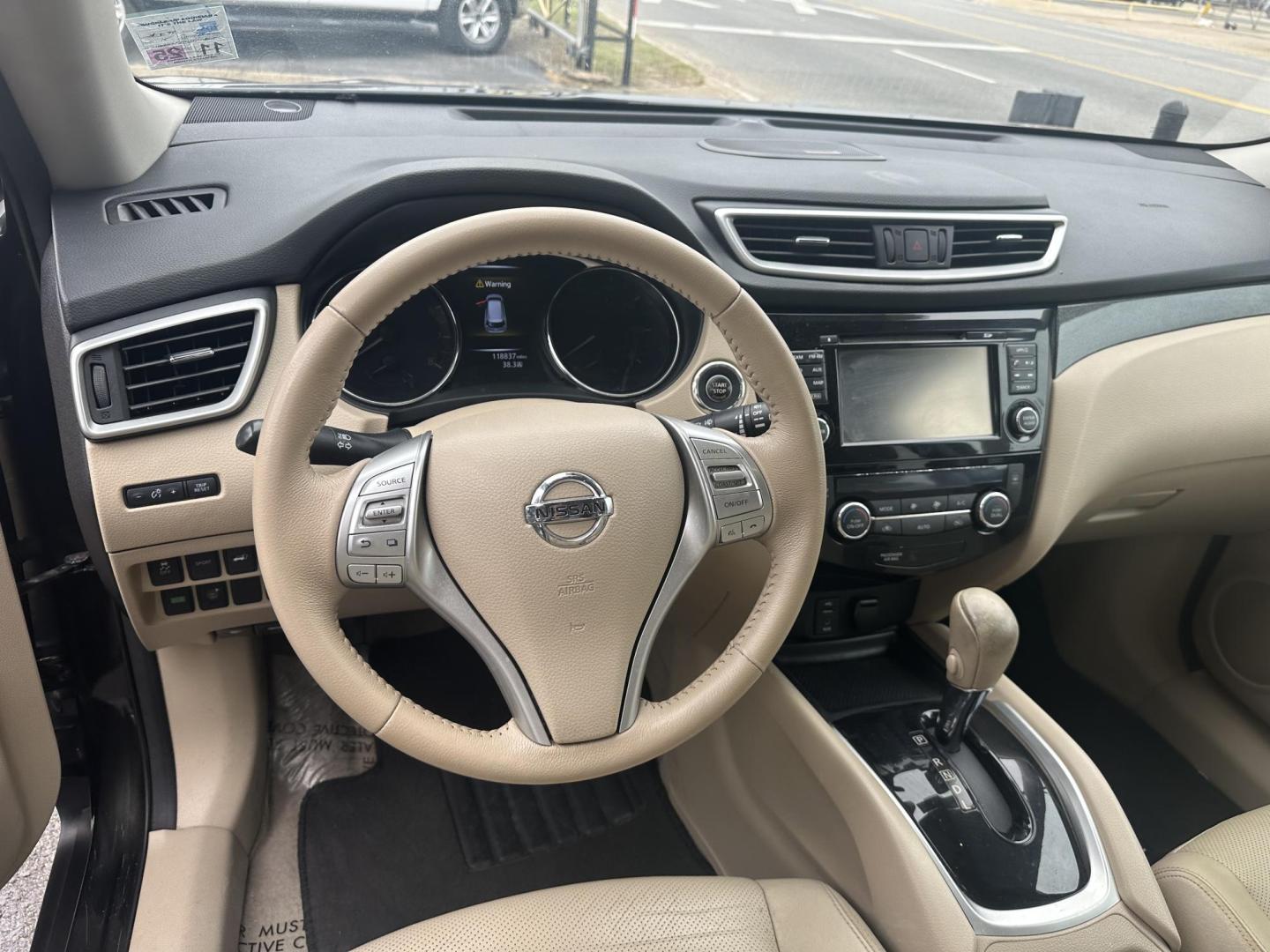 2015 Nissan Rogue S 2WD (5N1AT2MT5FC) with an 2.5L L4 DOHC 16V engine, Continuously Variable Transmission transmission, located at 419 N 18th St., Monroe, LA, 71201, (318) 410-9250, 32.514370, -92.105133 - Photo#2