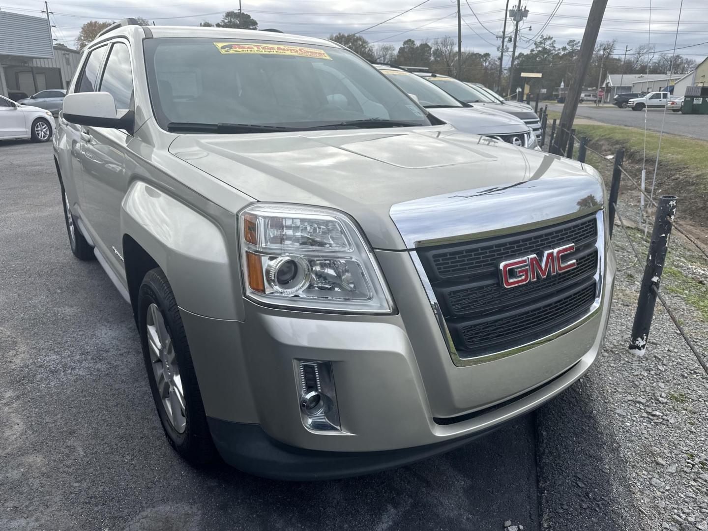 2015 GMC Terrain SLT1 FWD (2GKALSEK5F6) with an 2.4L L4 DOHC 16V FFV engine, 6-Speed Automatic transmission, located at 419 N 18th St., Monroe, LA, 71201, (318) 410-9250, 32.514370, -92.105133 - Photo#0