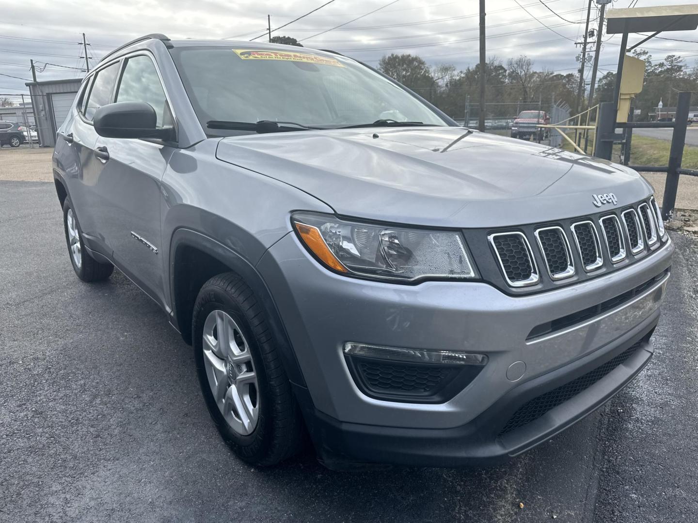 2019 Jeep Compass Sport FWD (3C4NJCABXKT) with an 2.4L L4 DOHC 16V engine, located at 419 N 18th St., Monroe, LA, 71201, (318) 410-9250, 32.514370, -92.105133 - Photo#0