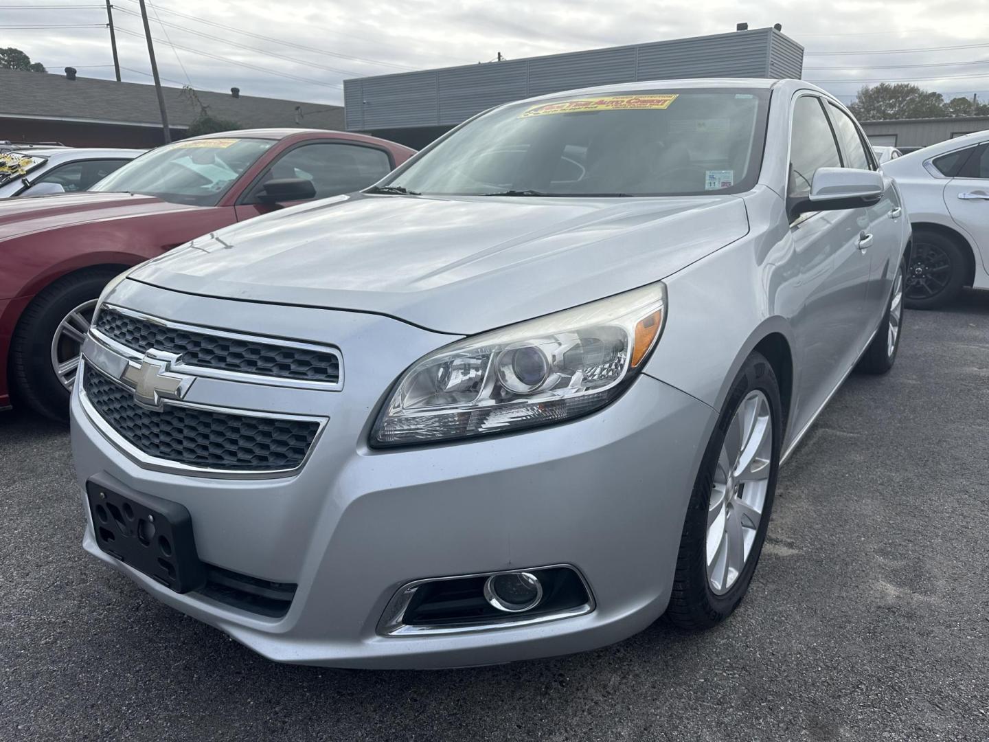 2013 Chevrolet Malibu 2LT (1G11E5SA9DF) with an 2.5L L4 DOHC 16V engine, 6-Speed Automatic transmission, located at 419 N 18th St., Monroe, LA, 71201, (318) 410-9250, 32.514370, -92.105133 - Photo#0