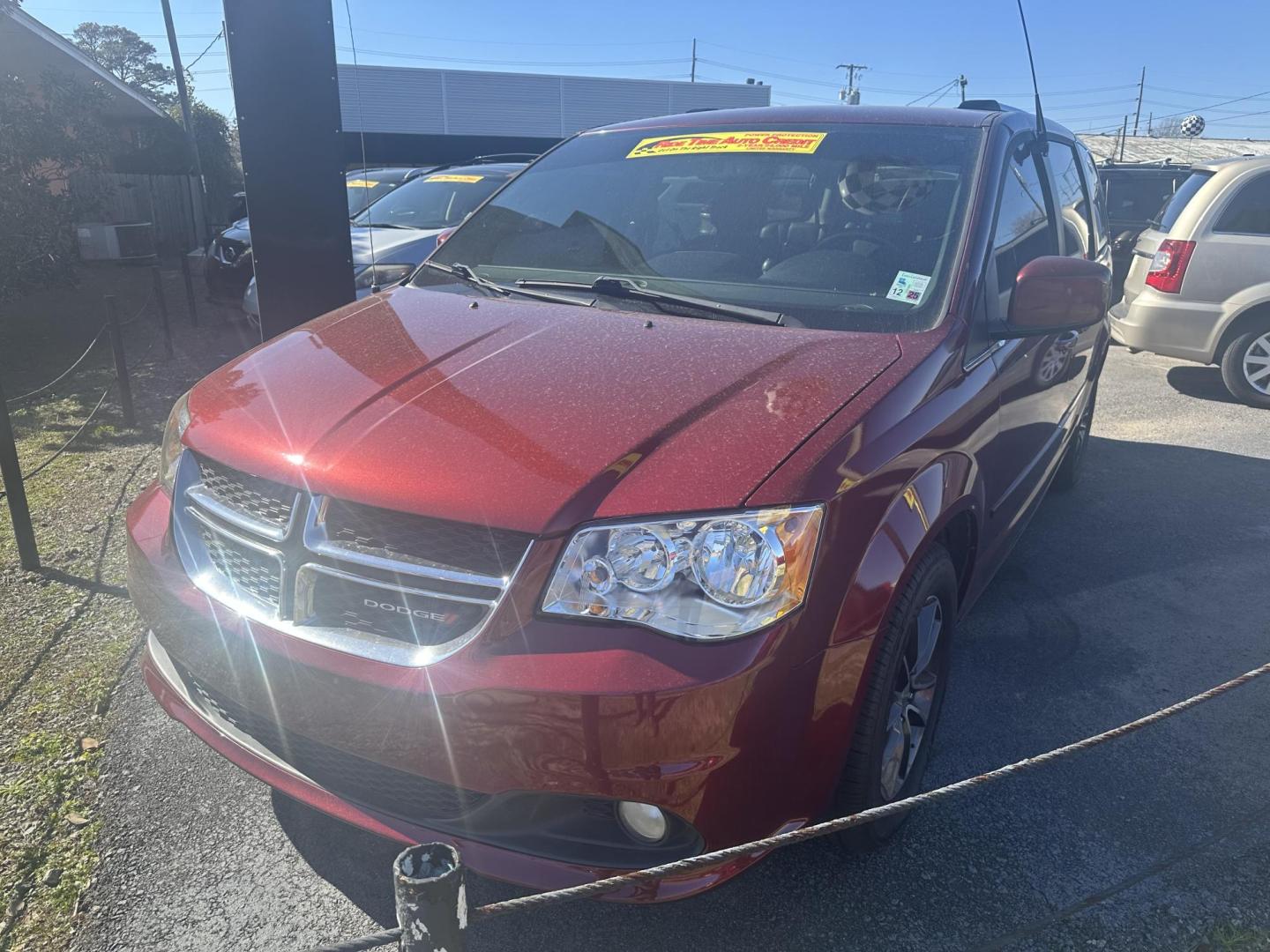 2017 Dodge Grand Caravan SXT (2C4RDGCGXHR) with an 3.6L V6 DOHC 24V engine, 6A transmission, located at 419 N 18th St., Monroe, LA, 71201, (318) 410-9250, 32.514370, -92.105133 - Photo#0