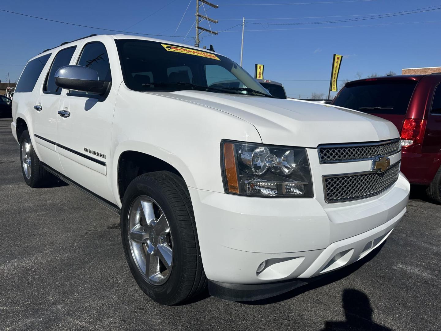 2013 Chevrolet Suburban LTZ 1500 2WD (1GNSCKE05DR) with an 5.3L V8 OHV 16V FFV engine, 6-Speed Automatic transmission, located at 419 N 18th St., Monroe, LA, 71201, (318) 410-9250, 32.514370, -92.105133 - Photo#2