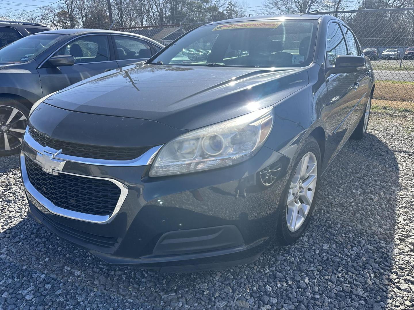 2015 Chevrolet Malibu 1LT (1G11C5SL7FF) with an 2.5L L4 DOHC 16V engine, 6-Speed Automatic transmission, located at 419 N 18th St., Monroe, LA, 71201, (318) 410-9250, 32.514370, -92.105133 - Photo#0